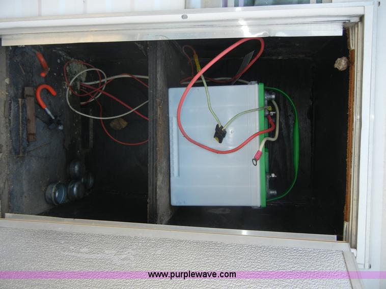 image for item 2396 1995 Wilderness Fleetwood 21' fifth wheel camper