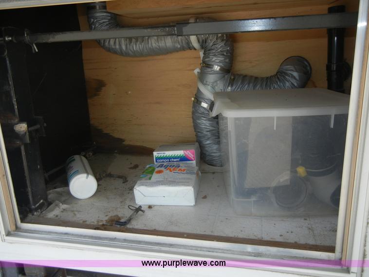 image for item 2396 1995 Wilderness Fleetwood 21' fifth wheel camper