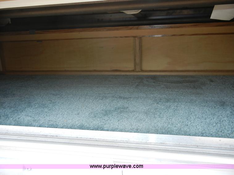 image for item 2396 1995 Wilderness Fleetwood 21' fifth wheel camper