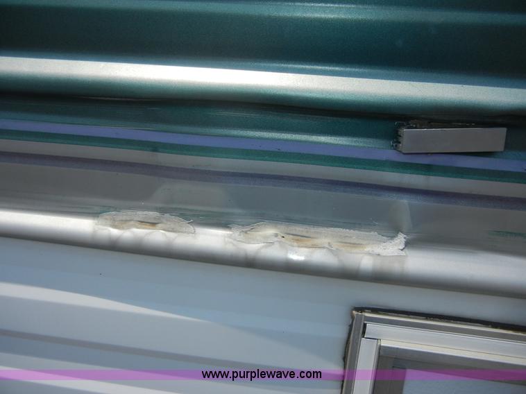 image for item 2396 1995 Wilderness Fleetwood 21' fifth wheel camper