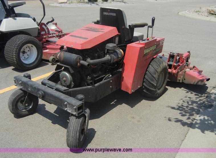 image for item 2397 2001 Snapper Z Rider 915 zero turn riding mower