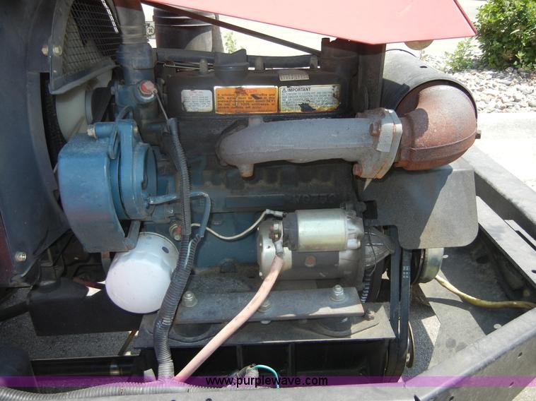 image for item 2397 2001 Snapper Z Rider 915 zero turn riding mower