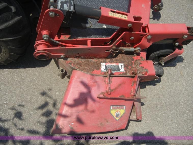 image for item 2397 2001 Snapper Z Rider 915 zero turn riding mower