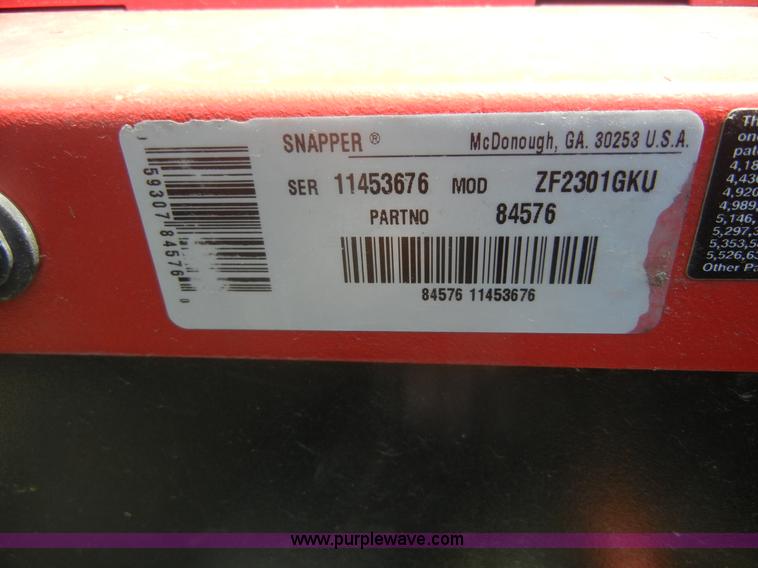 image for item 2397 2001 Snapper Z Rider 915 zero turn riding mower