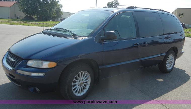 image for item 2401 2000 Chrysler Town & Country LX mini van