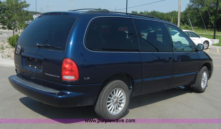 image for item 2401 2000 Chrysler Town & Country LX mini van
