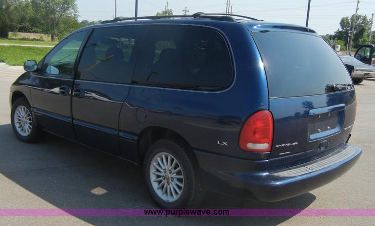 image for item 2401 2000 Chrysler Town & Country LX mini van