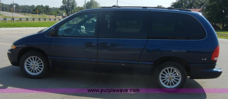 image for item 2401 2000 Chrysler Town & Country LX mini van