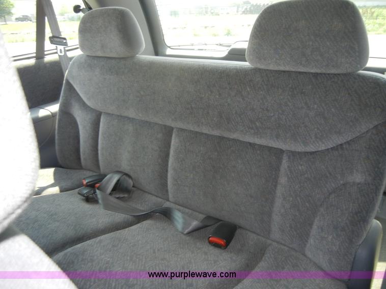 image for item 2401 2000 Chrysler Town & Country LX mini van