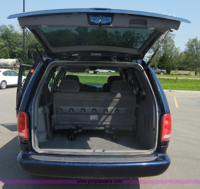 image for item 2401 2000 Chrysler Town & Country LX mini van