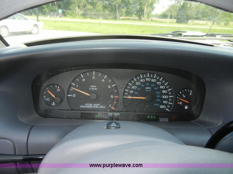 image for item 2401 2000 Chrysler Town & Country LX mini van