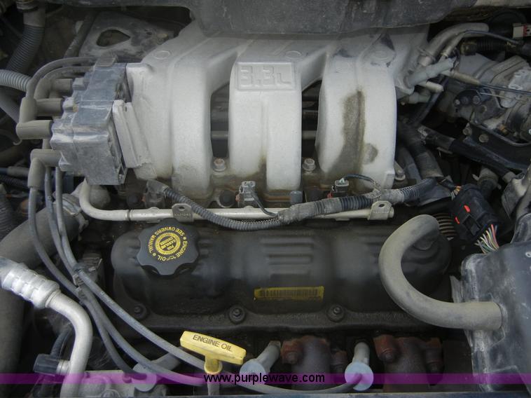 image for item 2401 2000 Chrysler Town & Country LX mini van