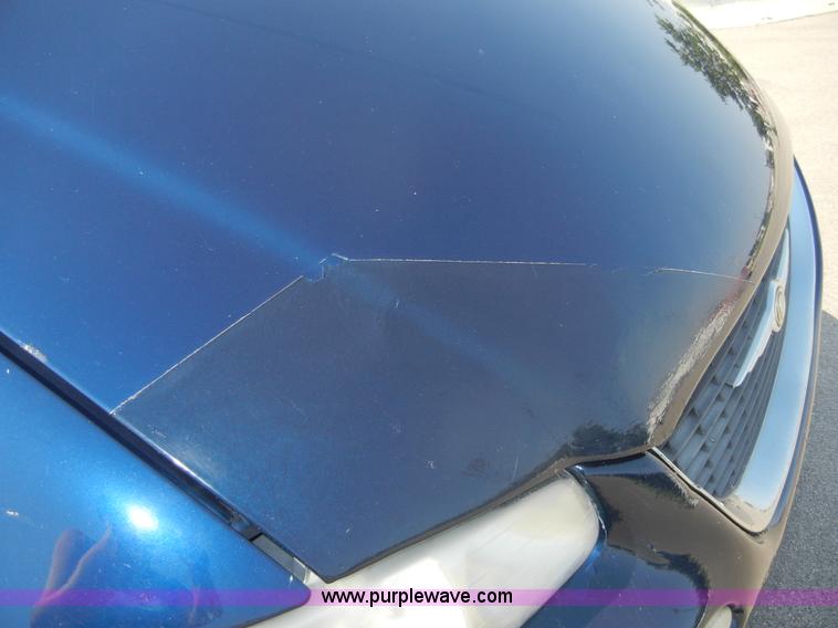 image for item 2401 2000 Chrysler Town & Country LX mini van