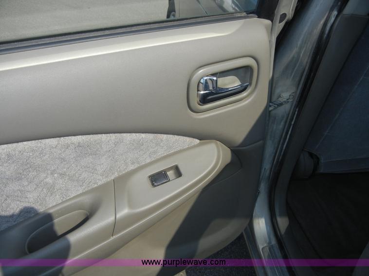 image for item 2402 2000 Nissan Sentra GXE