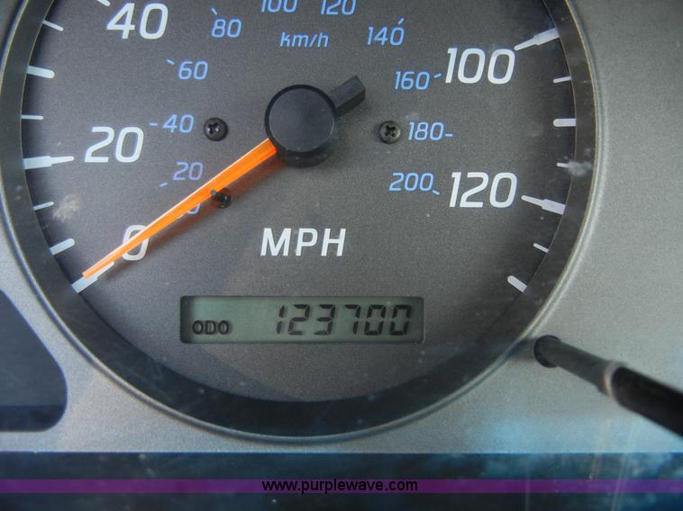 image for item 2402 2000 Nissan Sentra GXE