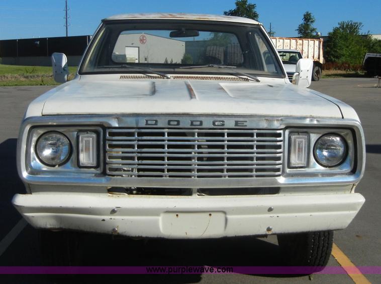 image for item 2413 1977 Dodge Power Wagon 200 pickup truck