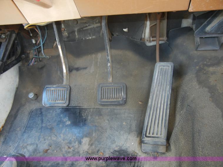 image for item 2413 1977 Dodge Power Wagon 200 pickup truck