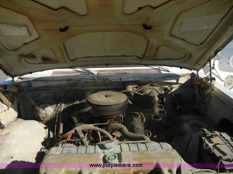 image for item 2413 1977 Dodge Power Wagon 200 pickup truck