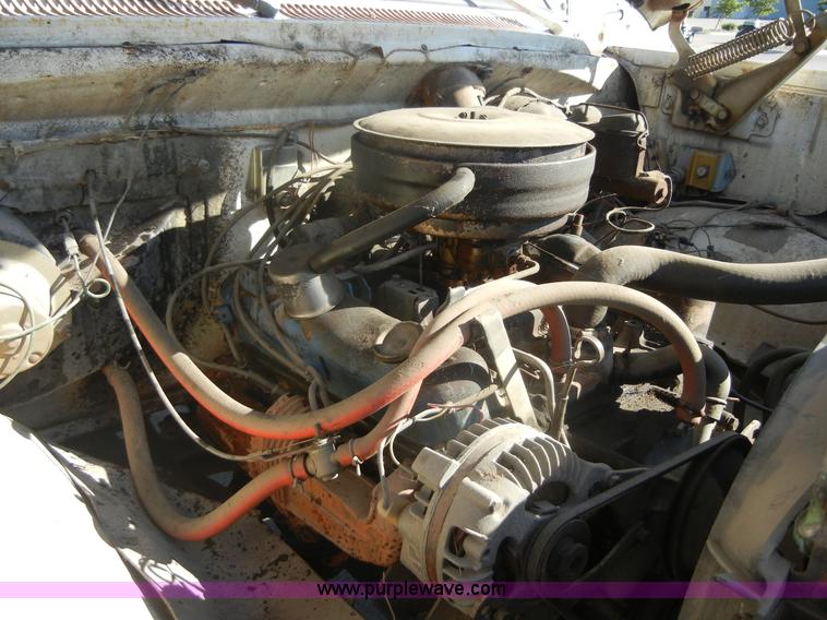 image for item 2413 1977 Dodge Power Wagon 200 pickup truck