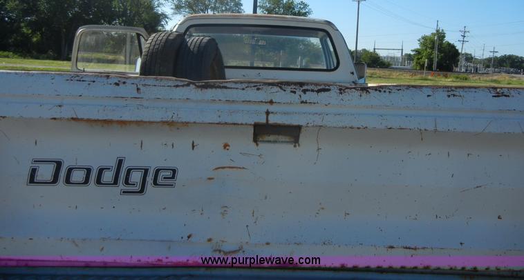 image for item 2413 1977 Dodge Power Wagon 200 pickup truck