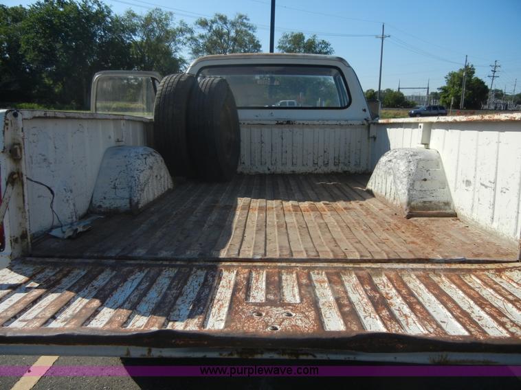 image for item 2413 1977 Dodge Power Wagon 200 pickup truck