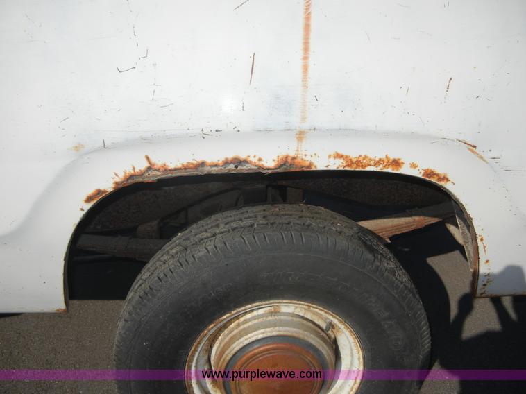 image for item 2413 1977 Dodge Power Wagon 200 pickup truck