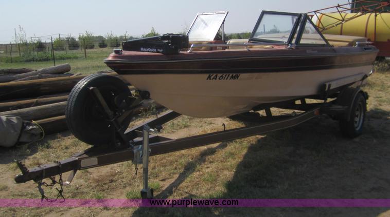 image for item 3420 1985 Glasstream 152 Tempes 15' boat with trailer