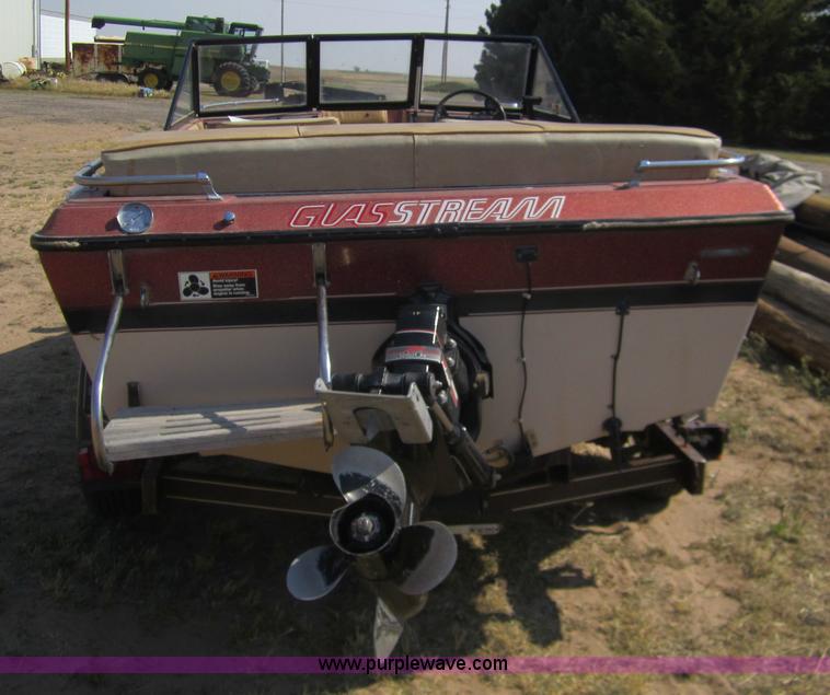image for item 3420 1985 Glasstream 152 Tempes 15' boat with trailer