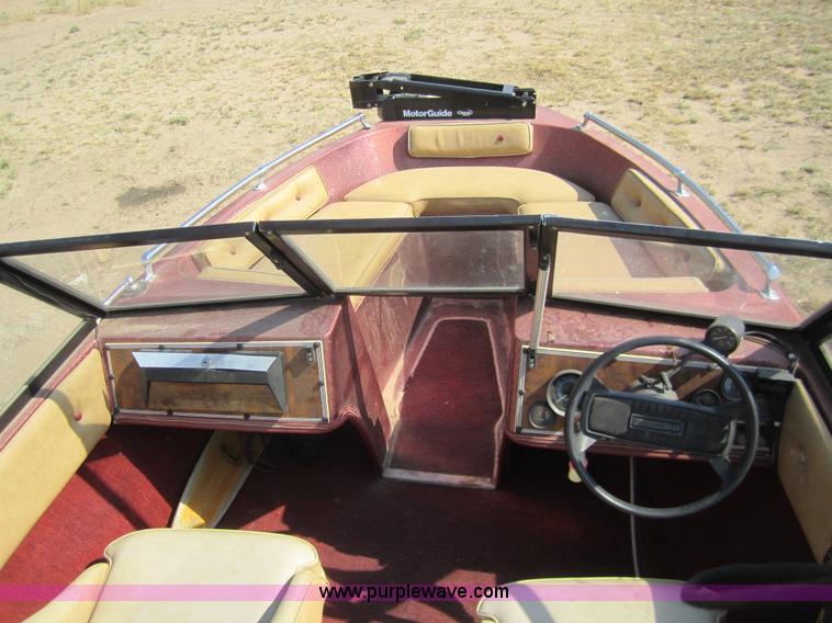 image for item 3420 1985 Glasstream 152 Tempes 15' boat with trailer