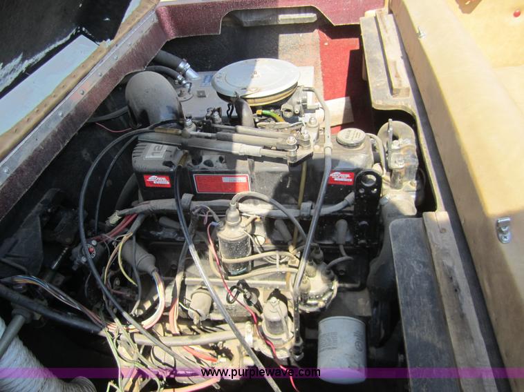 image for item 3420 1985 Glasstream 152 Tempes 15' boat with trailer