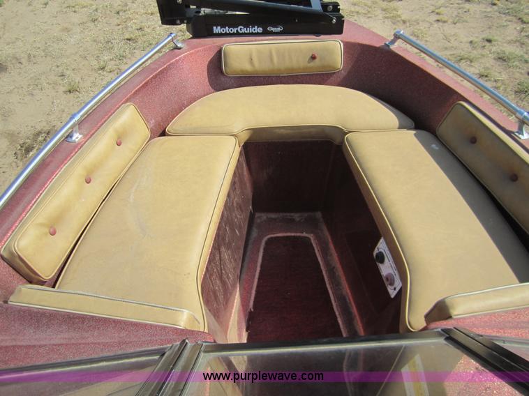 image for item 3420 1985 Glasstream 152 Tempes 15' boat with trailer