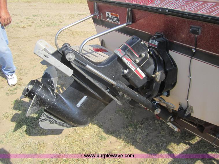 image for item 3420 1985 Glasstream 152 Tempes 15' boat with trailer