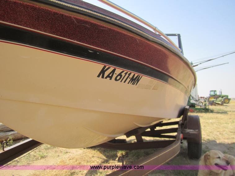 image for item 3420 1985 Glasstream 152 Tempes 15' boat with trailer