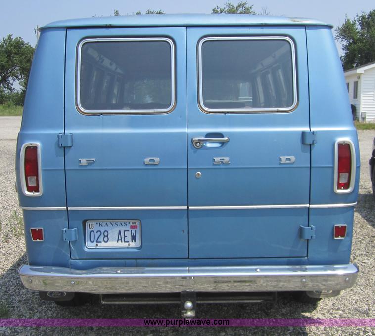 image for item 3794 1974 Ford Chateau E200 club wagon van