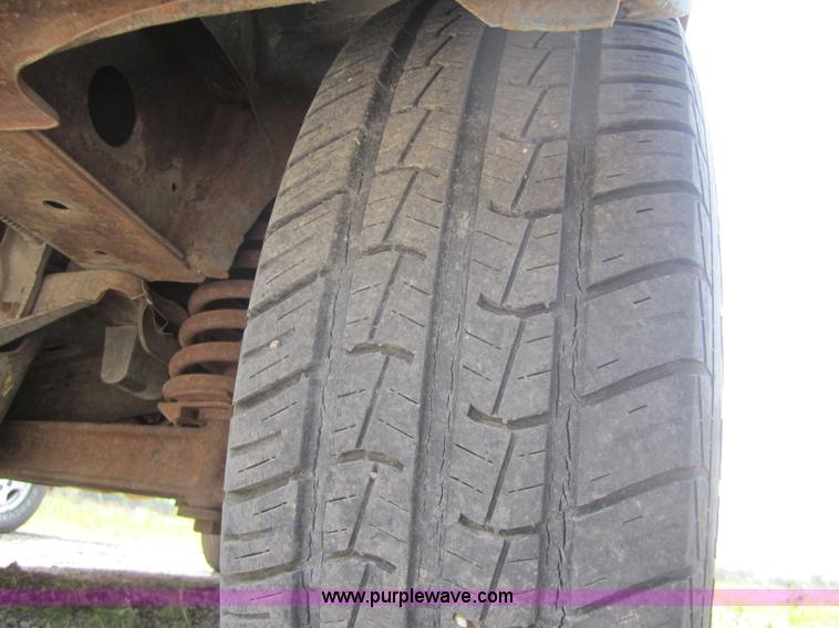 image for item 3794 1974 Ford Chateau E200 club wagon van