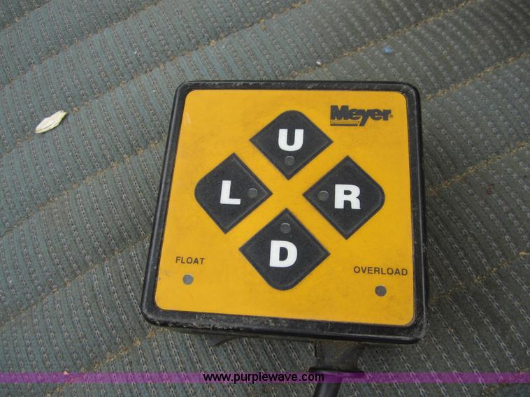 image for item 3797 1989 Ford F250 pickup truck