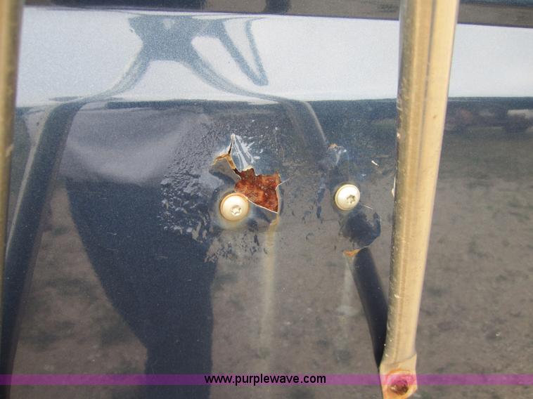 image for item 3797 1989 Ford F250 pickup truck