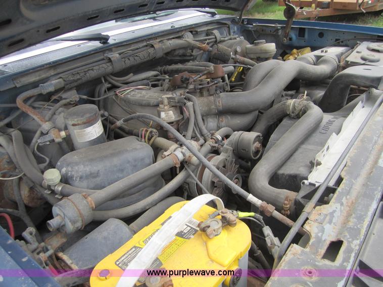 image for item 3797 1989 Ford F250 pickup truck