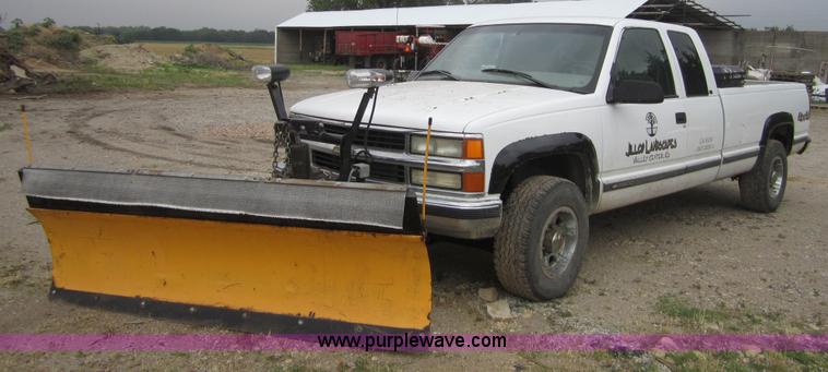 image for item 3798 1998 Chevrolet 2500 extended cab pickup truck