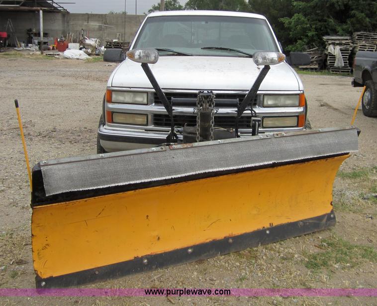 image for item 3798 1998 Chevrolet 2500 extended cab pickup truck