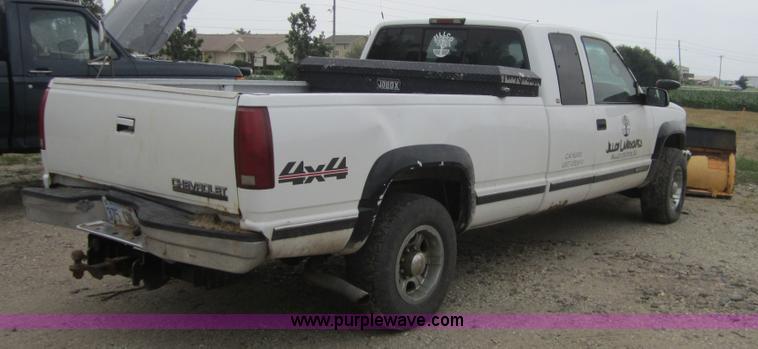 image for item 3798 1998 Chevrolet 2500 extended cab pickup truck