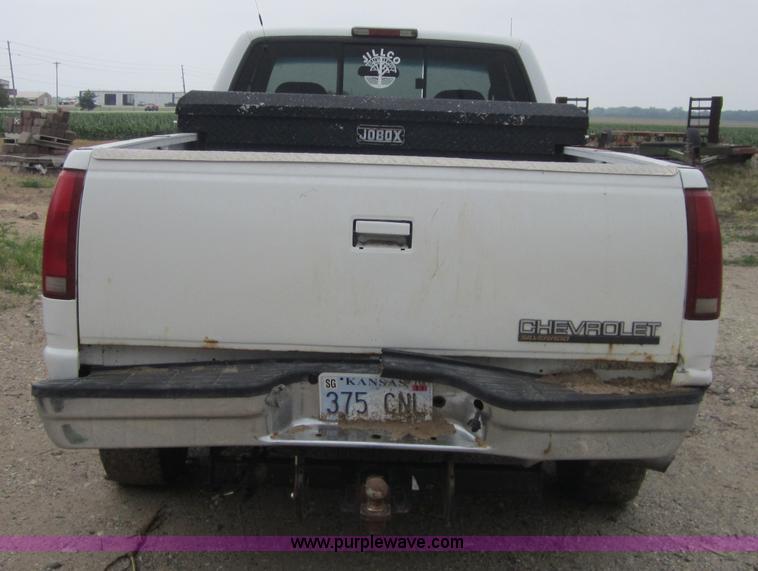 image for item 3798 1998 Chevrolet 2500 extended cab pickup truck