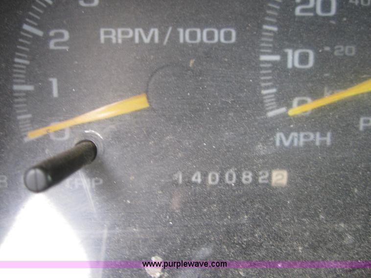 image for item 3798 1998 Chevrolet 2500 extended cab pickup truck