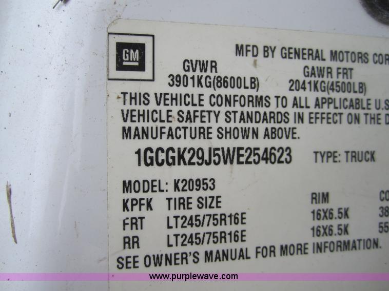 image for item 3798 1998 Chevrolet 2500 extended cab pickup truck