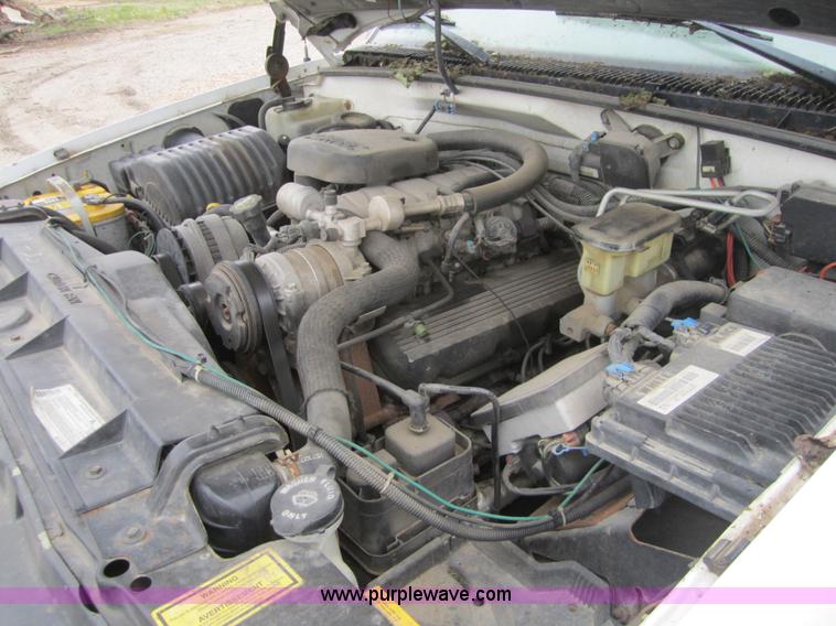 image for item 3798 1998 Chevrolet 2500 extended cab pickup truck