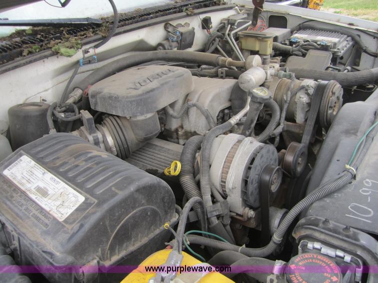 image for item 3798 1998 Chevrolet 2500 extended cab pickup truck