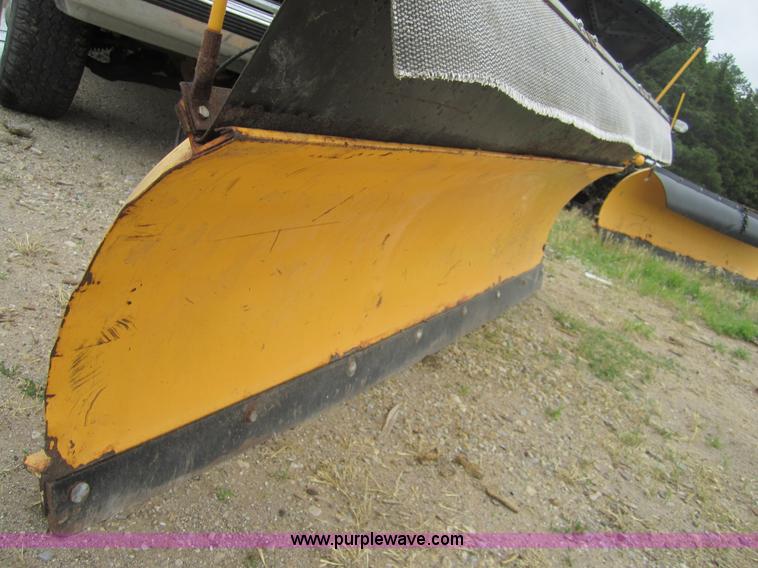 image for item 3798 1998 Chevrolet 2500 extended cab pickup truck