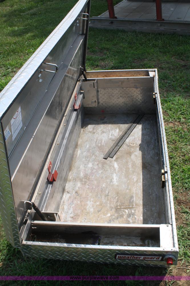 image for item 4733 Weatherguard aluminum tread plate toolbox