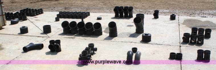 image for item 4739 Assorted fittings