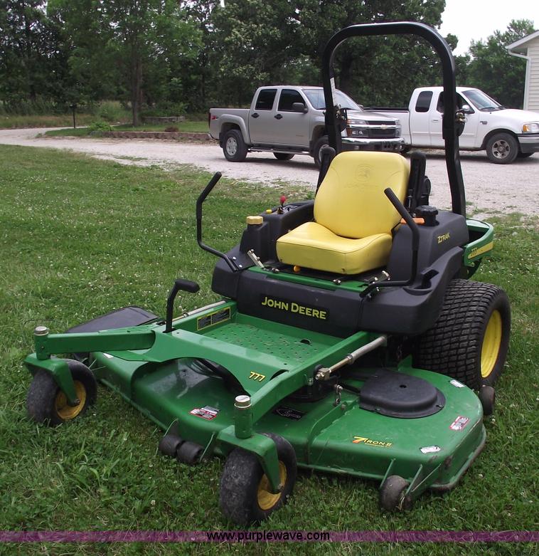 image for item 5432 2007 John Deere 777 ZTrak zero turn mower